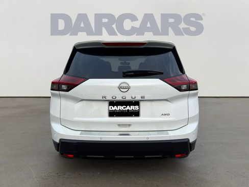 Used 2026 Nissan Rogue SV image 6