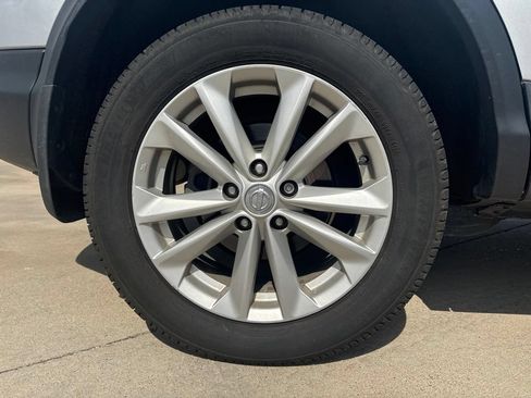 Used 2018 Nissan Rogue Sport SV FWD image 8
