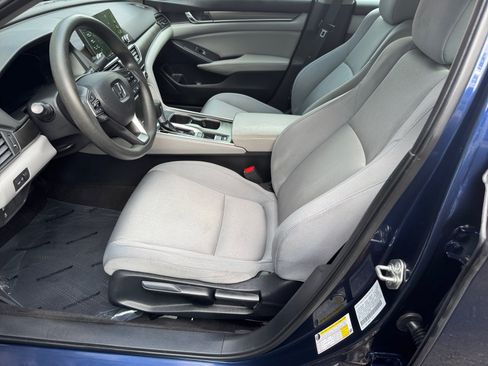 Used 2018 Honda Accord LX image 10