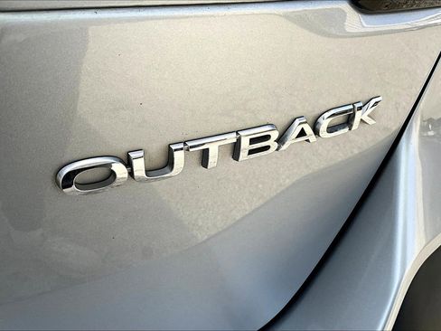 Used 2021 Subaru Outback Premium image 32