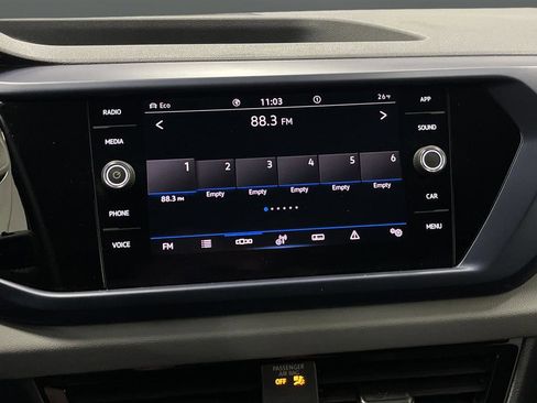 Used 2022 Volkswagen Taos SE image 16