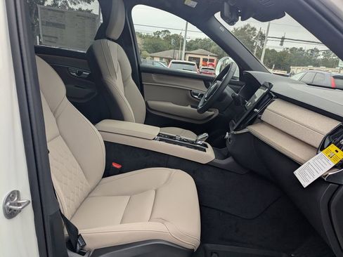 New 2026 Volvo XC90 T8 Plus w/ Protection Package Premier AWD/4WD image 13