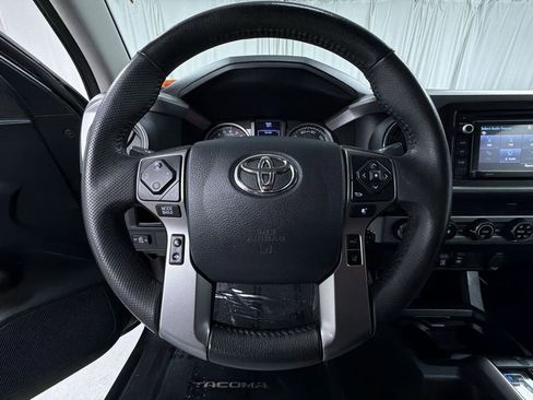 Used 2019 Toyota Tacoma SR5 image 9