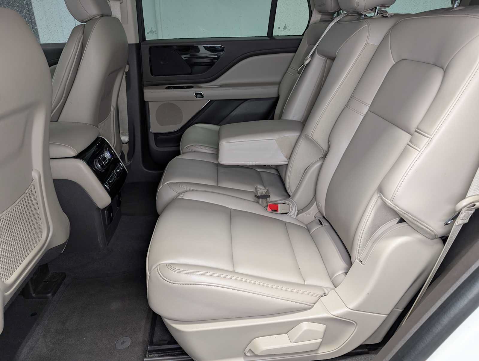 Used 2023 Lincoln Aviator AWD image 21