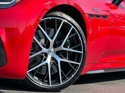 Used 2024 Maserati GranTurismo Trofeo AWD/4WD image 16