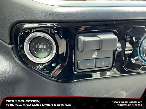 Used 2025 GMC Sierra 1500 Elevation w/ Elevation Premium Package AWD/4WD image 29