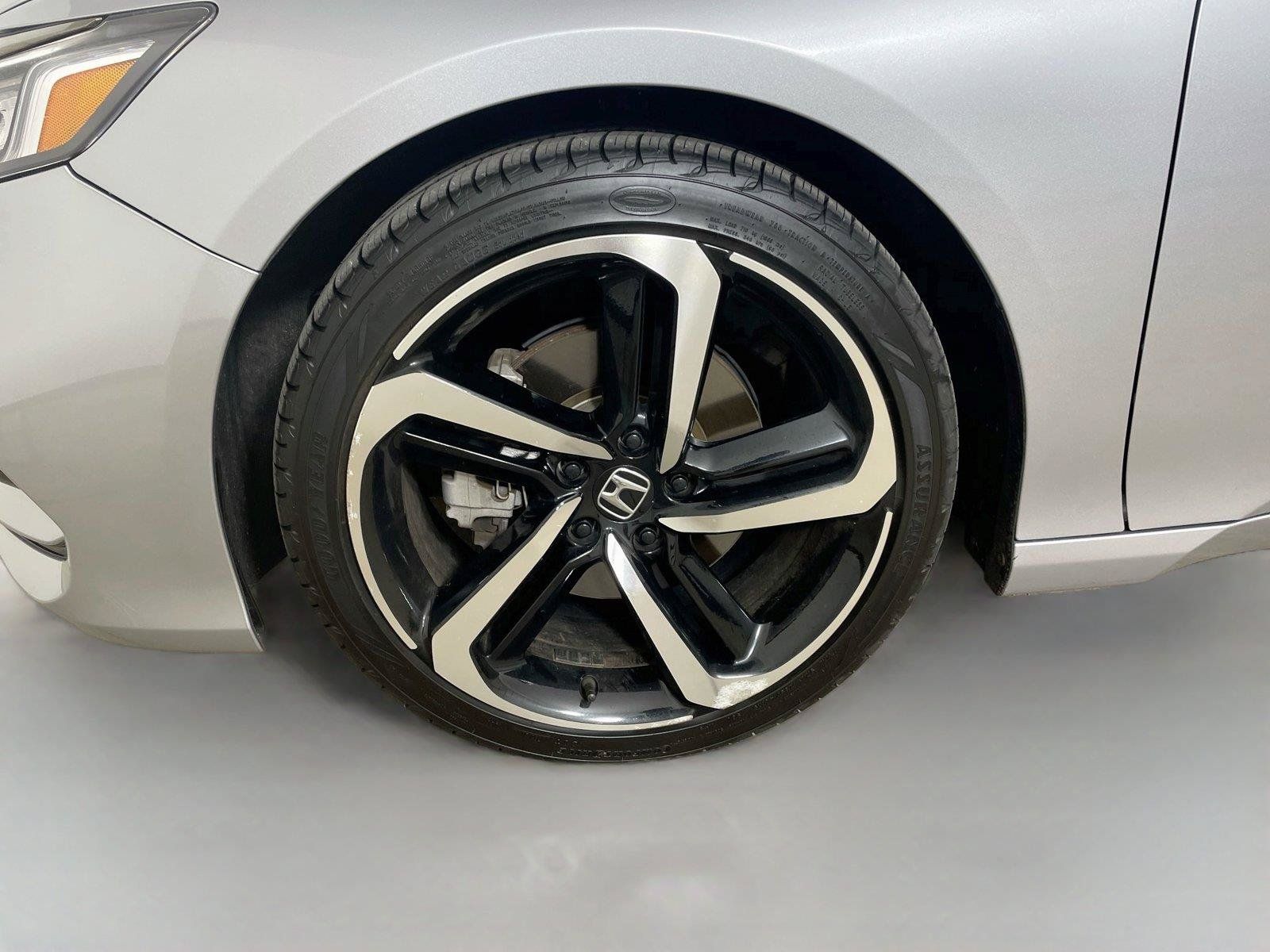 Used 2018 Honda Accord Sport image 27