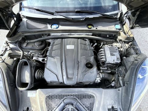 Used 2019 Porsche Macan S AWD/4WD image 29