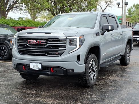 Used 2024 GMC Sierra 1500 AT4 w/ Technology Package image 3