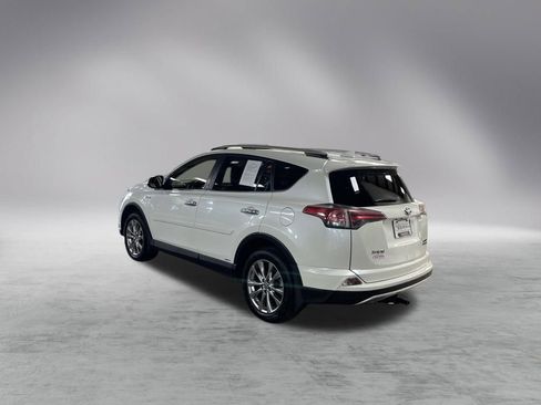 Used 2016 Toyota RAV4 Limited image 3