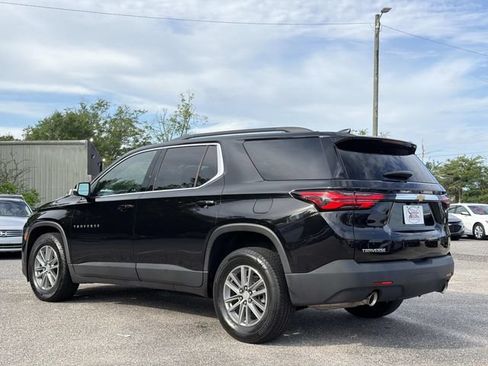 Used 2023 Chevrolet Traverse LT FWD image 13
