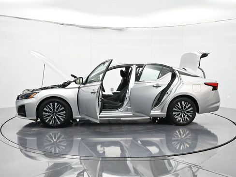 Used 2024 Nissan Altima 2.5 SV image 47