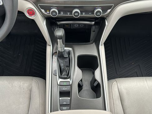 Used 2022 Honda Accord LX image 33