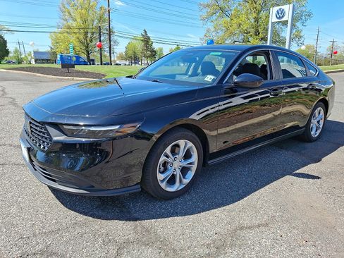 Used 2023 Honda Accord LX image 3