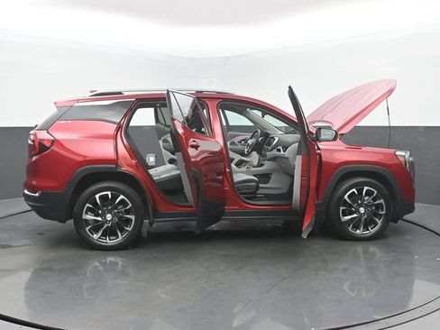 Used 2023 GMC Terrain SLT w/ LPO, Floor Liner Package FWD image 55