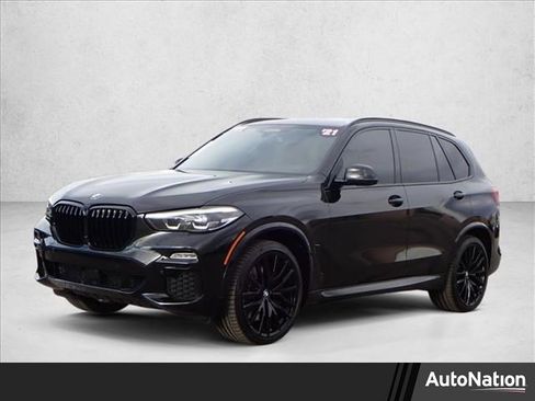 Used 2021 BMW X5 M50i image 1