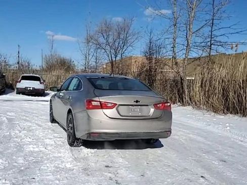 Used 2025 Chevrolet Malibu LT image 7
