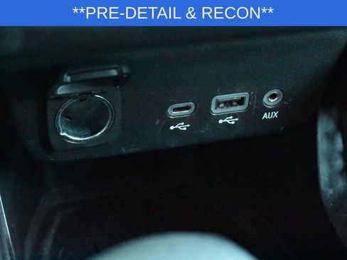 Used 2021 Chevrolet TrailBlazer LT w/ Convenience Package AWD/4WD image 14