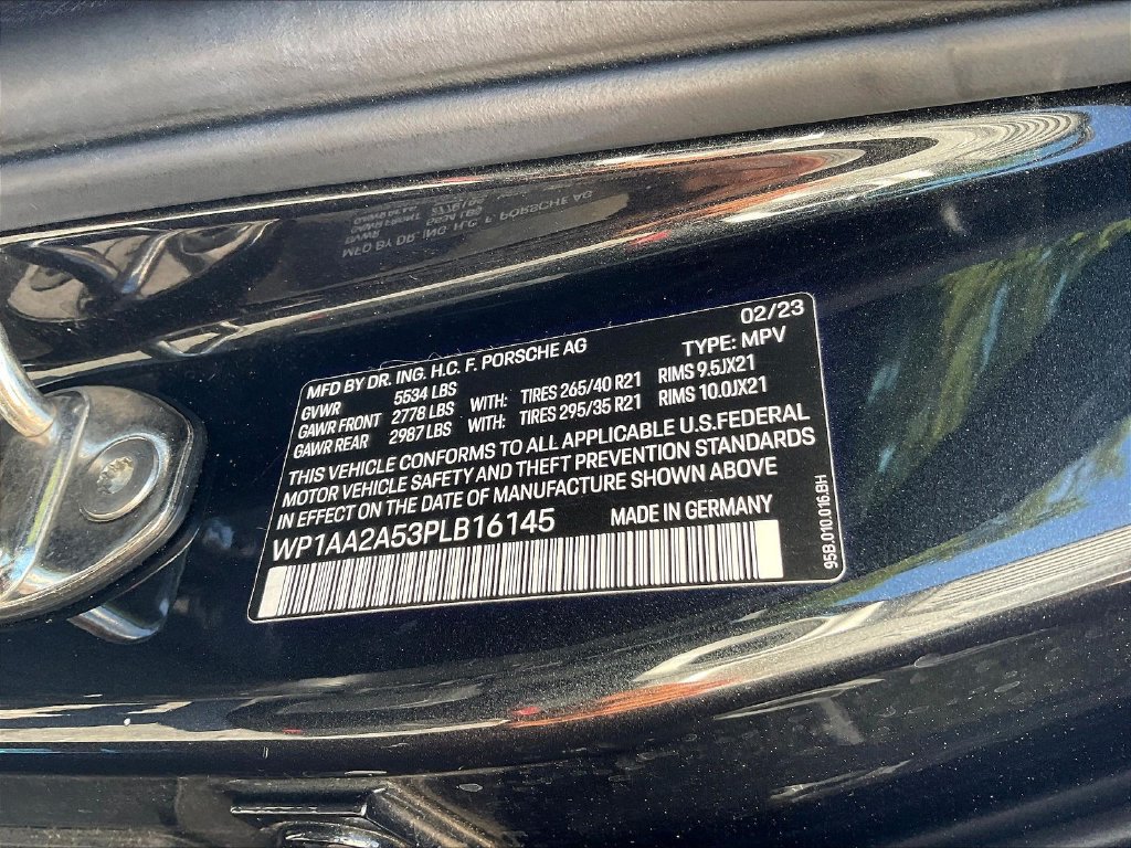Used 2023 Porsche Macan AWD/4WD image 15