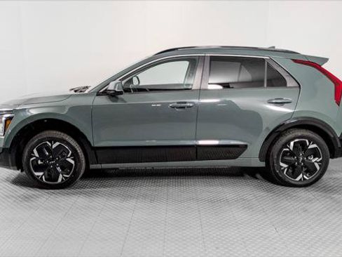 Used 2023 Kia Niro Wind FWD image 3