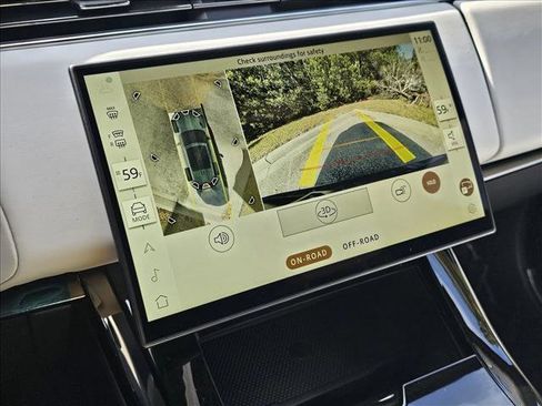 Used 2025 Land Rover Range Rover Sport image 14