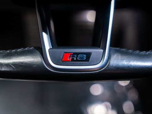 Used 2017 Audi R8 V10 w/ 20" Wheel Package image 44