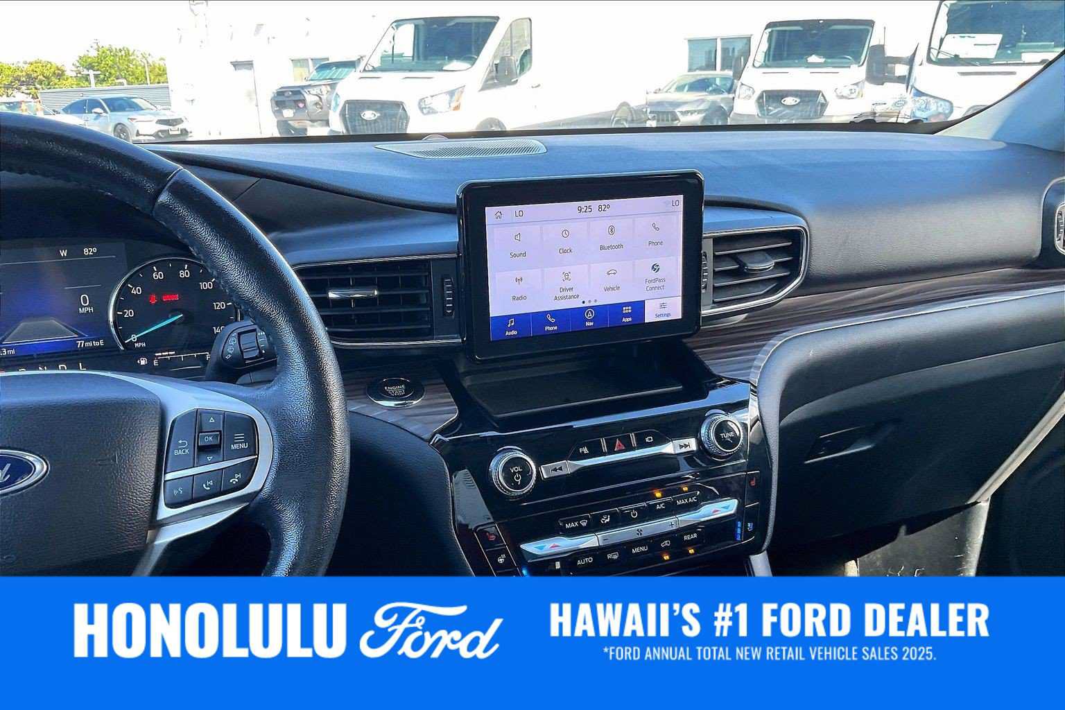 Used 2022 Ford Explorer Limited w/ Equipment Group 301A RWD image 15