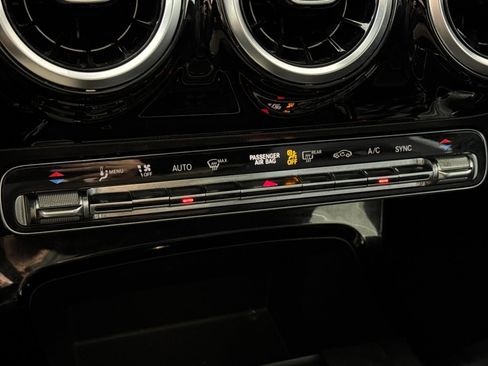 Used 2020 Mercedes-Benz CLA 250 image 19