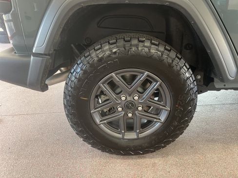 Certified 2025 Jeep Wrangler Sport S image 24