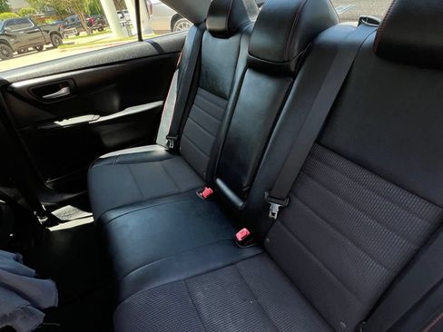 Used 2017 Toyota Camry SE FWD image 23