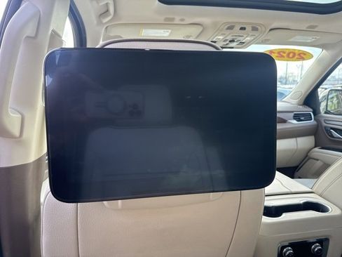 Used 2021 GMC Yukon Denali w/ Denali Ultimate Package image 24