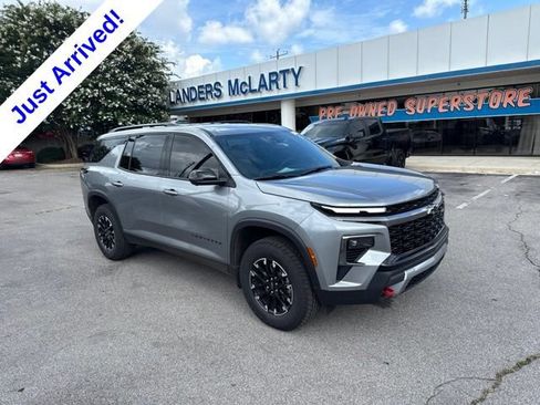 Used 2025 Chevrolet Traverse Z71 w/ Driver Confidence Package AWD/4WD image 1
