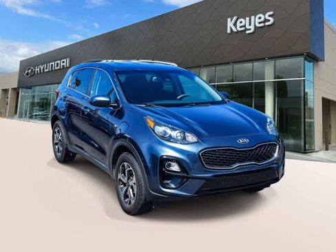 Used 2020 Kia Sportage LX AWD/4WD image 3