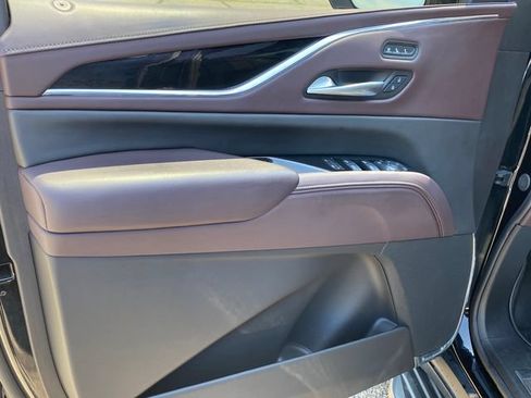 Used 2024 Cadillac Escalade Premium Luxury Platinum w/ Heavy-Duty Trailer Package AWD/4WD image 18