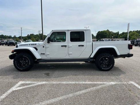 Certified 2025 Jeep Gladiator Sport AWD/4WD image 4