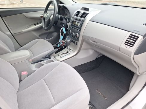 Used 2012 Toyota Corolla LE image 31