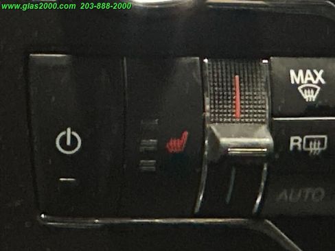 Used 2018 Ford Explorer XLT w/ Equipment Group 202A image 30