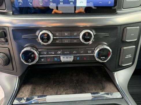 Used 2021 Ford F150 Lariat w/ Equipment Group 502A High image 11