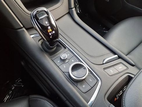 Certified 2023 Cadillac XT6 Premium Luxury w/ Technology Package image 33