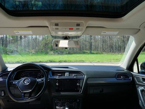 Used 2019 Volkswagen Tiguan SEL image 21
