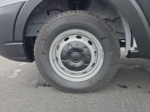 New 2026 Ford Transit 250 148 Medium Roof image 26