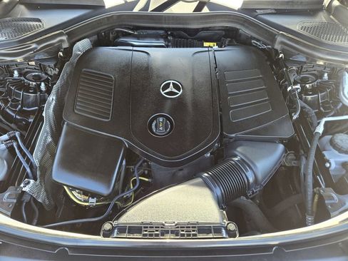 Used 2025 Mercedes-Benz GLC 300 image 41