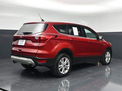 Used 2019 Ford Escape SE FWD image 6