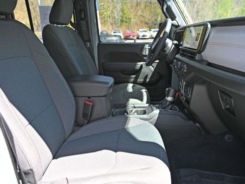 Used 2024 Jeep Wrangler Unlimited AWD/4WD image 20