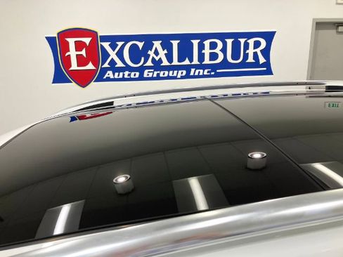 Used 2017 Volkswagen Tiguan Wolfsburg Edition image 19