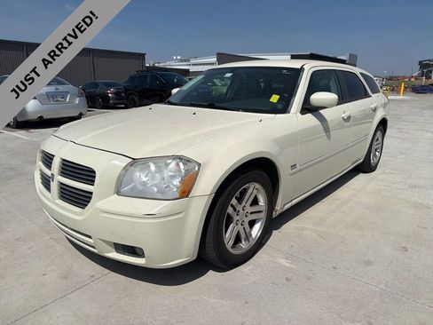 Used 2005 Dodge Magnum R/T w/ Convenience Group II image 1