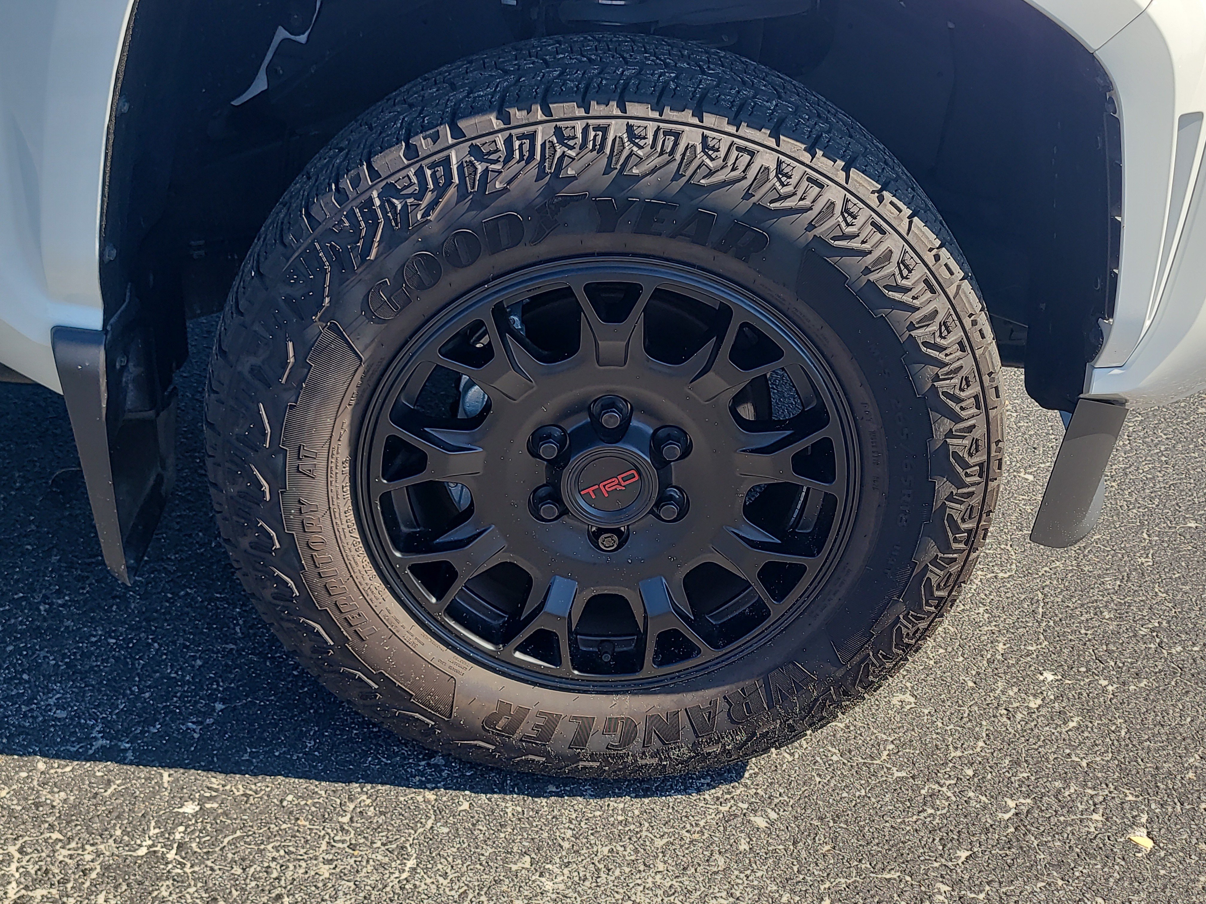 Certified 2026 Toyota Tacoma SR5 RWD image 9