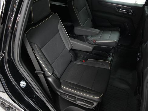 New 2026 GMC Yukon Elevation w/ LPO, Floor Liner Package image 15