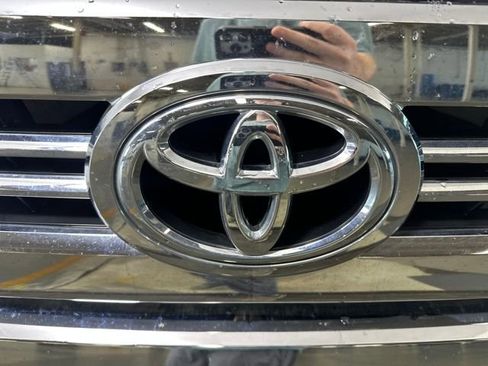 Used 2016 Toyota Tundra SR5 w/ TRD Off Road Package image 9