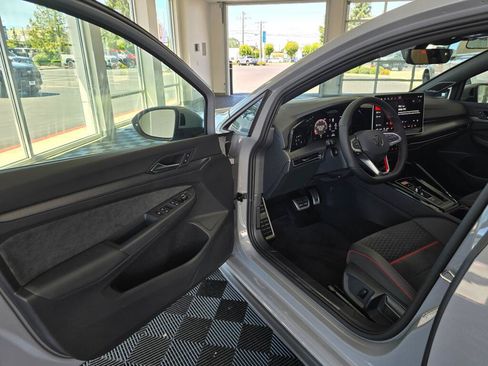 New 2026 Volkswagen GTI SE FWD image 32